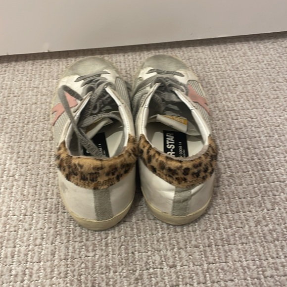 Golden Goose with pink star and leopards back - Picture 2 of 3